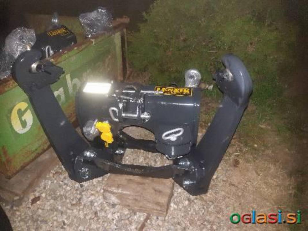 Prednja hidravlika za traktor