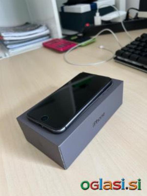 Iphone 8 črne barve 64gb