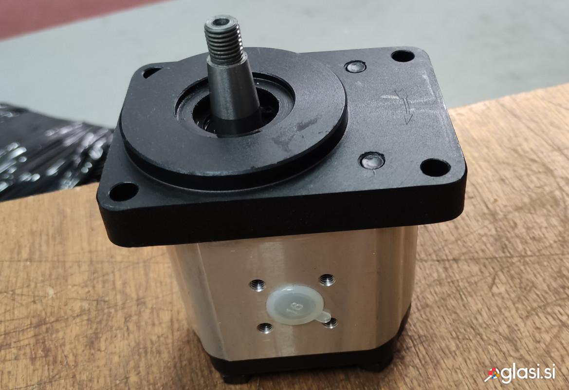 Hidravlična črpalka za nakladalec Kramer 312, 412