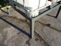 Podstavek, stojalo za IBC cisterno