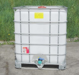 IBC zbiralnik, cisterna, kontejner 1000 lit.