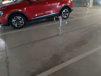 ODDAM  PARKIRNO MESTO V GARAŽNI HIŠI