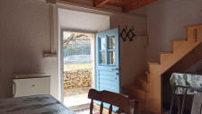 Otok Cres, posest 76000 m/2, hiša 69 m/2