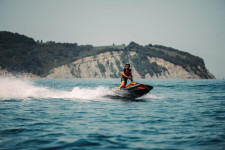 Oddamo vodne skuterje - TURBORENTING.SI