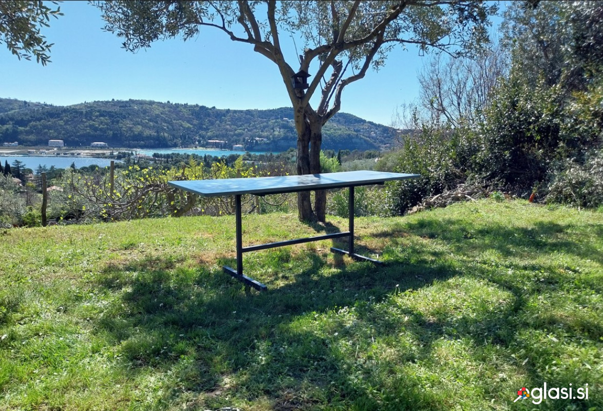 Jedilna miza 180 x 67 cm vodoodporna ploskev 2 cm