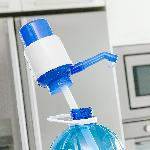 Ročna vodna črpalka za plastenke