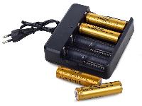 Univerzalni polnilnik za 4 baterije tipa 18650 4,2V