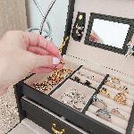 Kovček in organizator za nakit + ogledalo črn