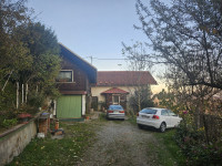 Hiša z ohišnico in apartmjem