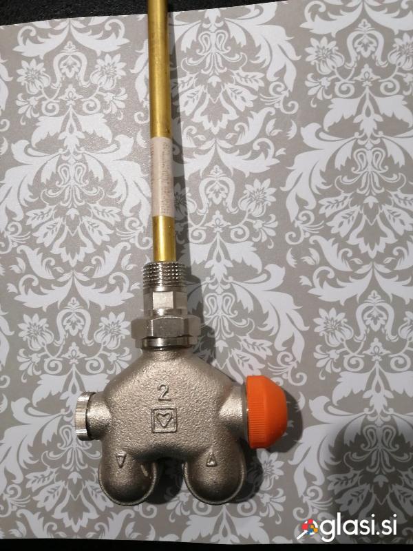 TERMOSTATSKI KOTNI VENTIL HERZ VUA 40 12.7 MM (1/2)