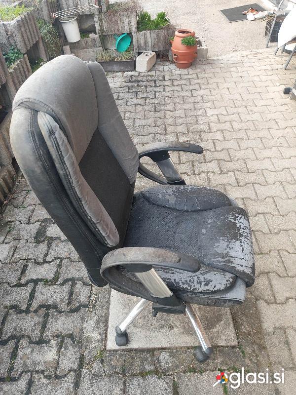 Pisalni stol z nastavitvijo višine in naslona