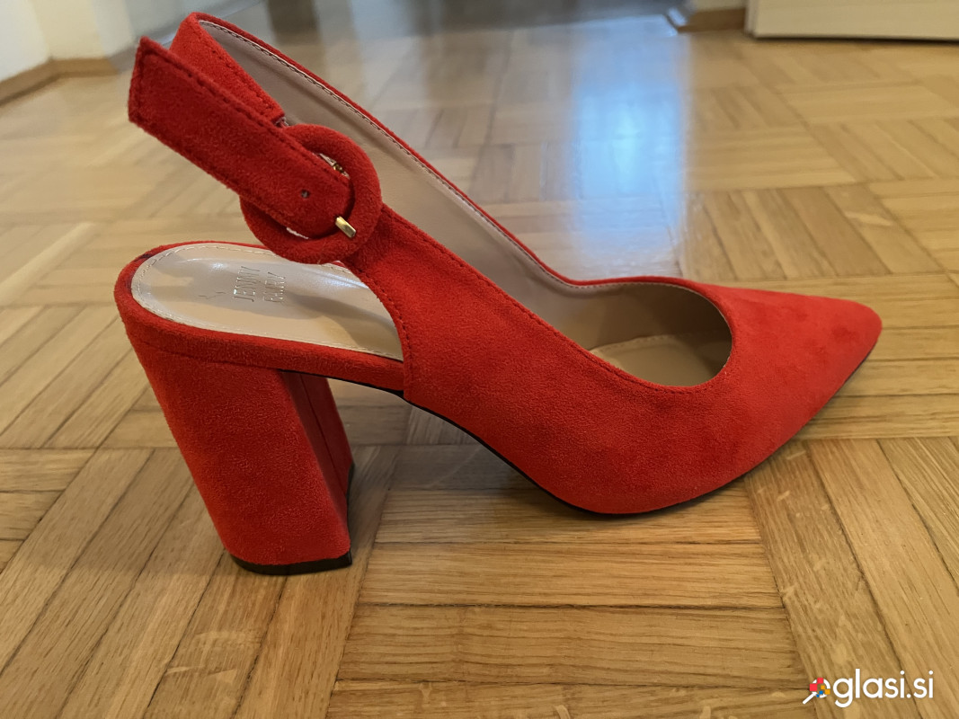 Prodam rdeče sandale, št.40, NOVO