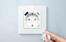 Pametna WiFi stenska vtičnica 16A 2xUSB TUYA bela Alexa Google Assistant