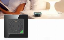 Pametna WiFi stenska vtičnica 16A TUYA črna Alexa Google Assistant