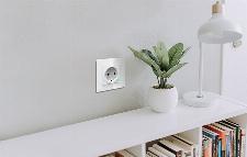 Pametna WiFi stenska vtičnica 16A TUYA bela Alexa Google Assistant