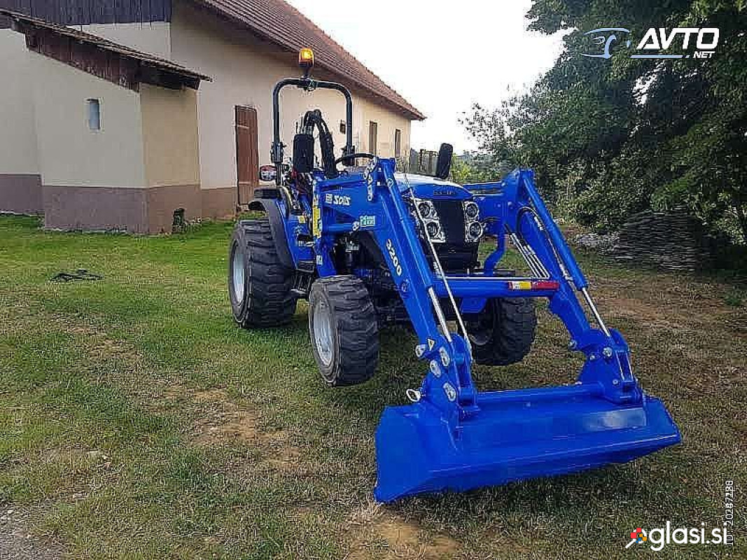 Solis 26 6+2 - LOK S ČELNIM NAKLADAČEM