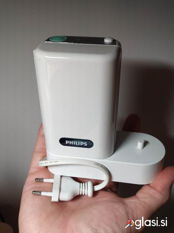 Polnilna + UV čistilna postaja Sonicare Phillips