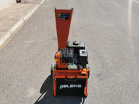 Drobilec vejevja motorni DELEKS DK300LC