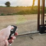 Univerzalni samokopirni daljinski upravljalnik 240-930MHz