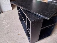 TV omarica z vrtljivo zgornjo ploskvijo za TV