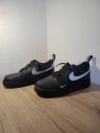 Nike Air Force 1, št. 40, črne