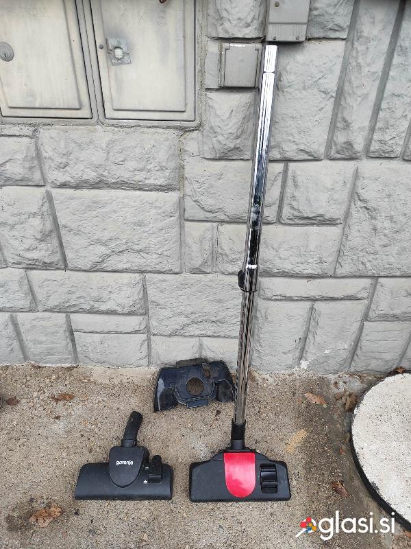 Krtača za sesalnik - s teleskopsko cevjo