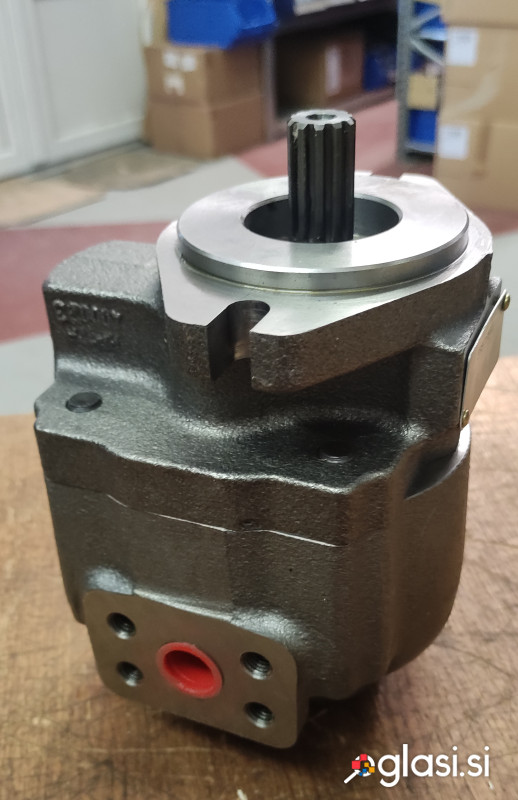 Hidravlična črpalka za John Deere  serija 6010, 6020,6030, 7030, 6J