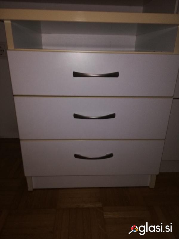 Nizka omara s predali