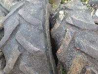 Traktorski pnevmatiki 13.6 R24