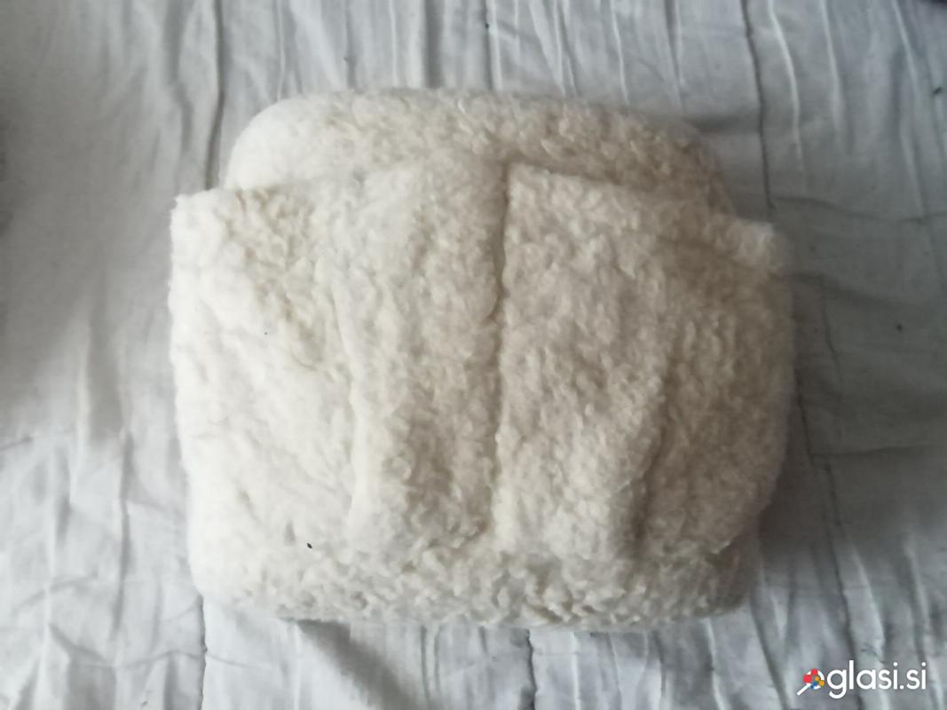 MASAZNA BLAZINA ZA STOPALA NA BATARIJE CENA 17 EUR