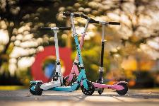 100W 2Ah otroški električni skiro 50KG 12KM/h FUN WHEELS črn
