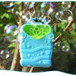 Čarobni stroj za izdelavo milnih mehurčkov moder