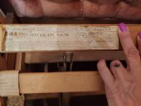 Postelja in nočna omarica