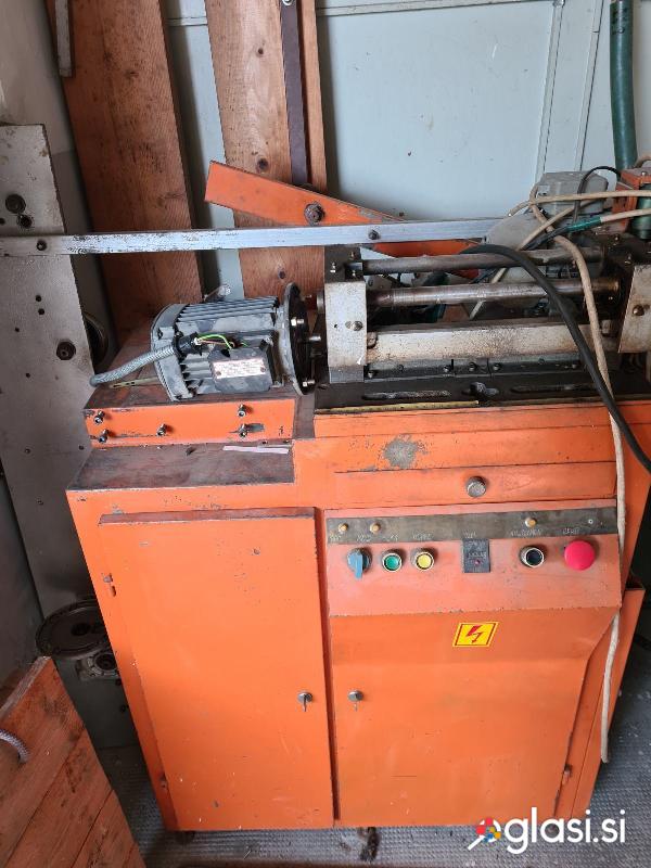 Stroj za izdelavo žaluzij