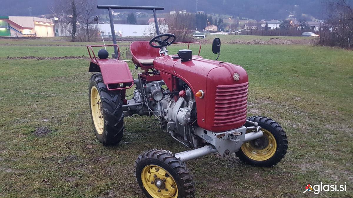 Traktor STEYR 18   z dokumenti