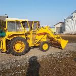 Bager nakladač Massey Ferguson izpraven