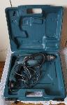 Vrtalni stroj Black & Decker v kovčku in s svedri, naprodaj