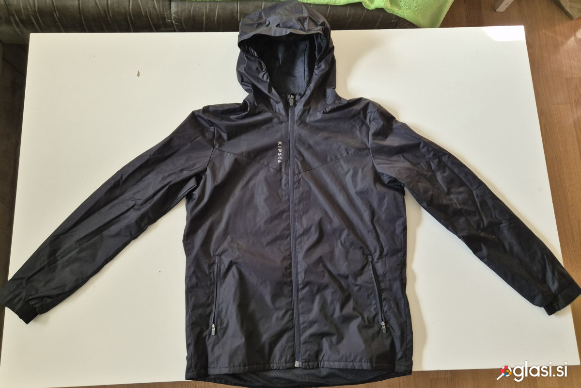 Kipsta športna vetrovka vel. 12/13 let 151-161 cm