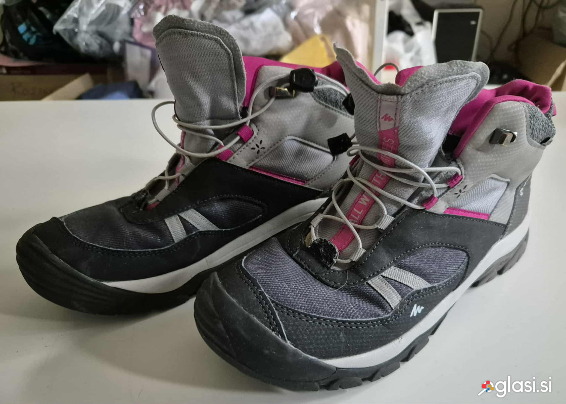 Quechua pohodniški čevlji velikost 38