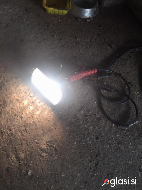 Prodam luč za traktor Halogen z stikalom