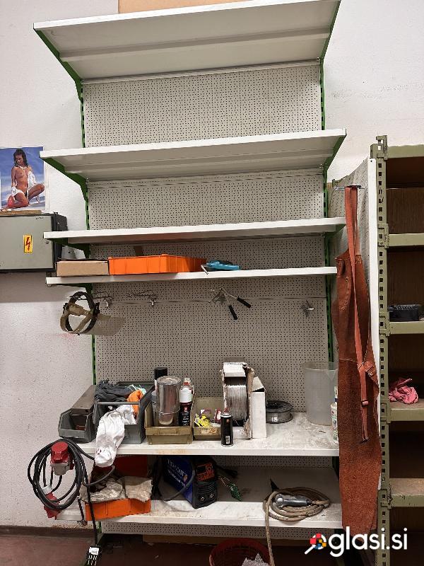 Delavniški regal za orodje