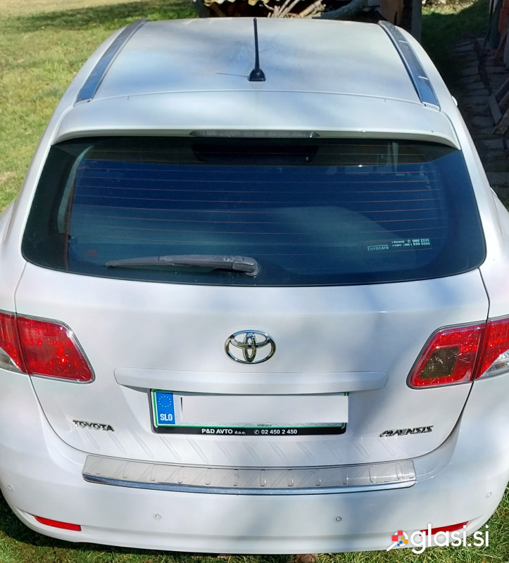 Toyota Avensis 2.2 dizel Karavan