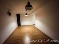 Večnamenski poslovni prostor v centru mesta (bila ordinacija), možen n