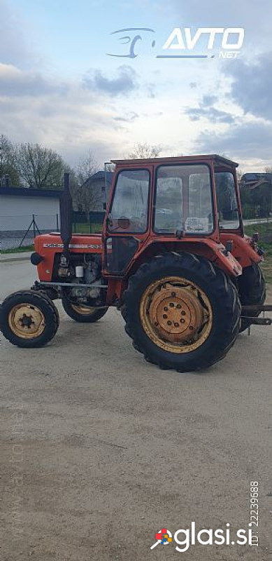 TRAKTOR Ursus 335