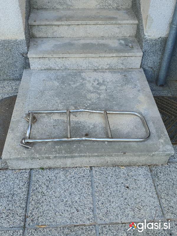 Krmna lestev za plovilo