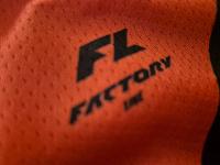 KTM - originalni otroški kolesarski dres, prodam