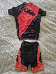 KTM - originalni otroški kolesarski dres, prodam