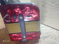 Harmonika,  ki sama igra, USB ključ