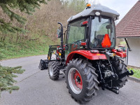 Traktor NTS 504-PRO s čelnim nakladačem