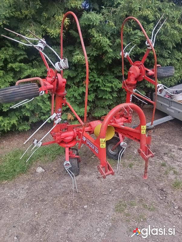 Obračalnik pajek SIP SPIDER 350